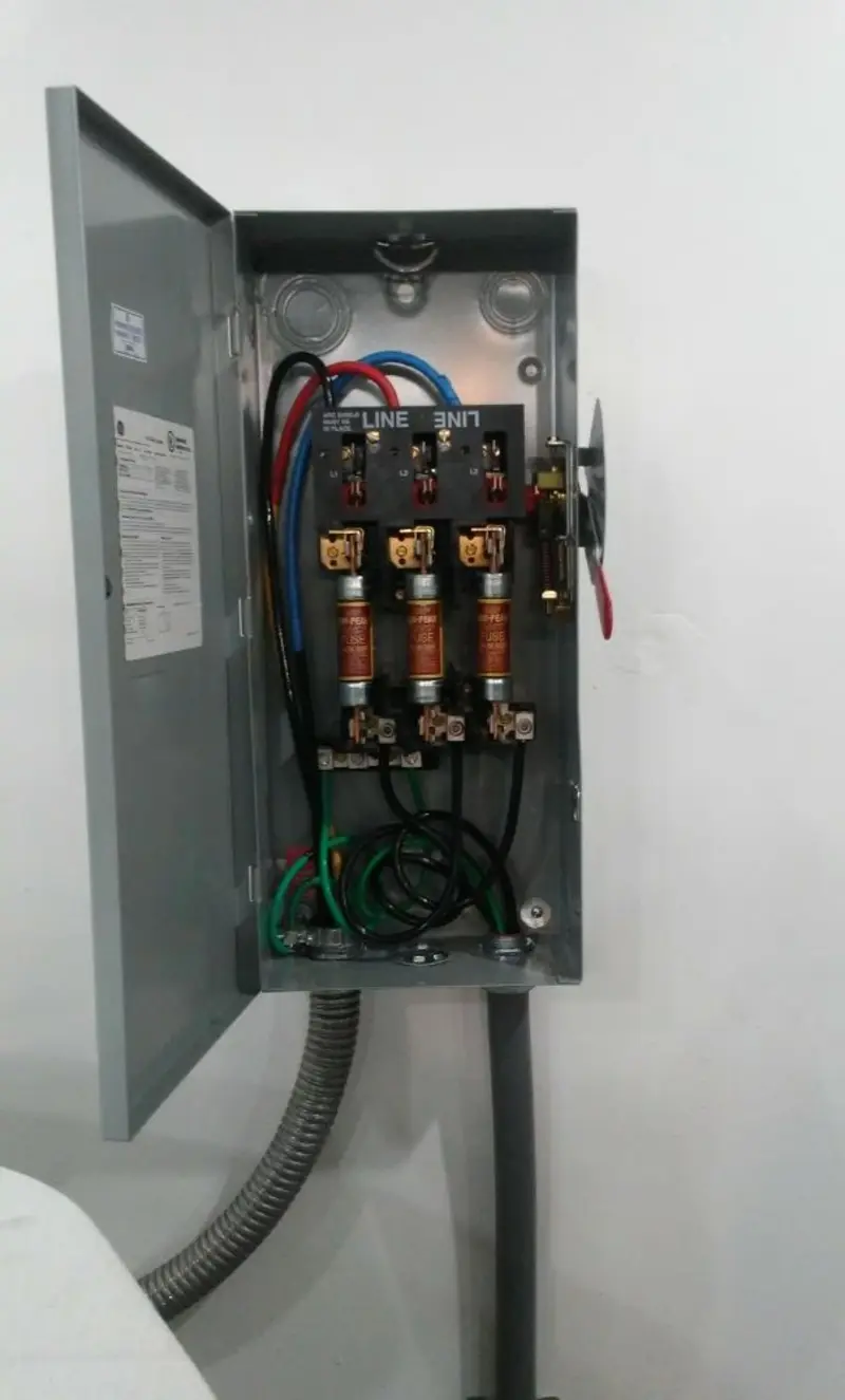Three-phase disconnect switch installed for Electrical Wiring & Rewiring in Moses Lake